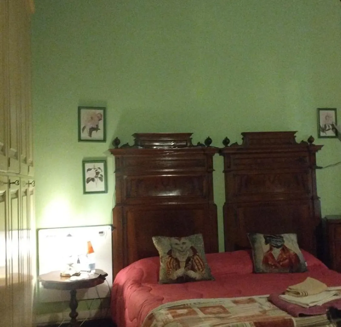 B&B Amarantha Gothica Genoa Italy