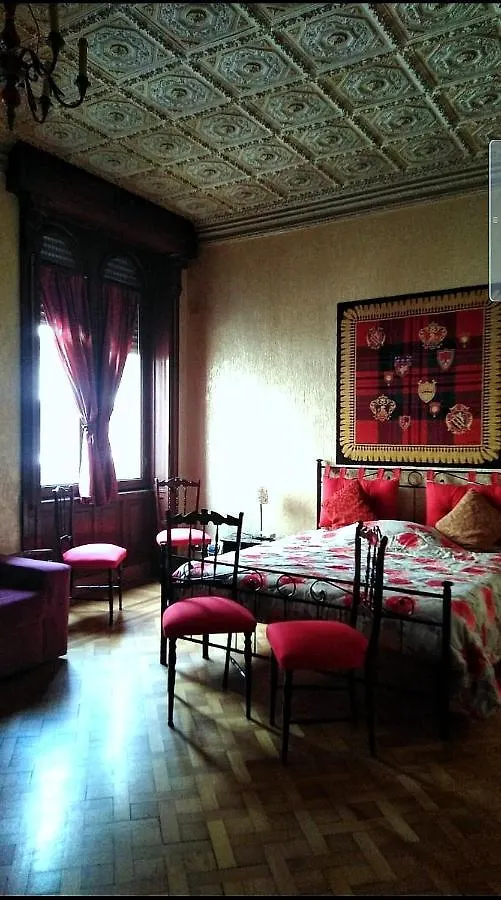 B&B Amarantha Gothica Genoa Bed & Breakfast