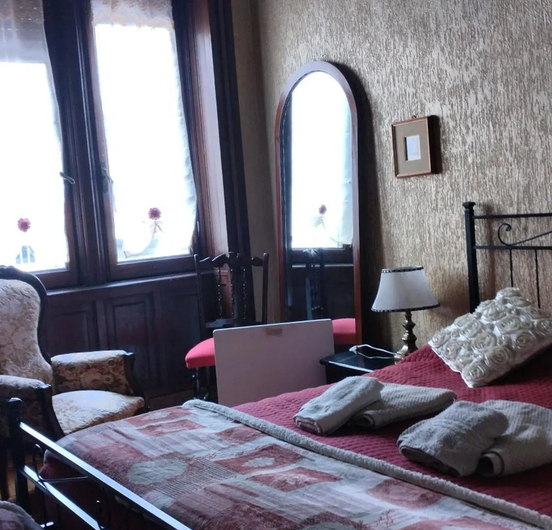 B&B Amarantha Gothica Genoa 0*,